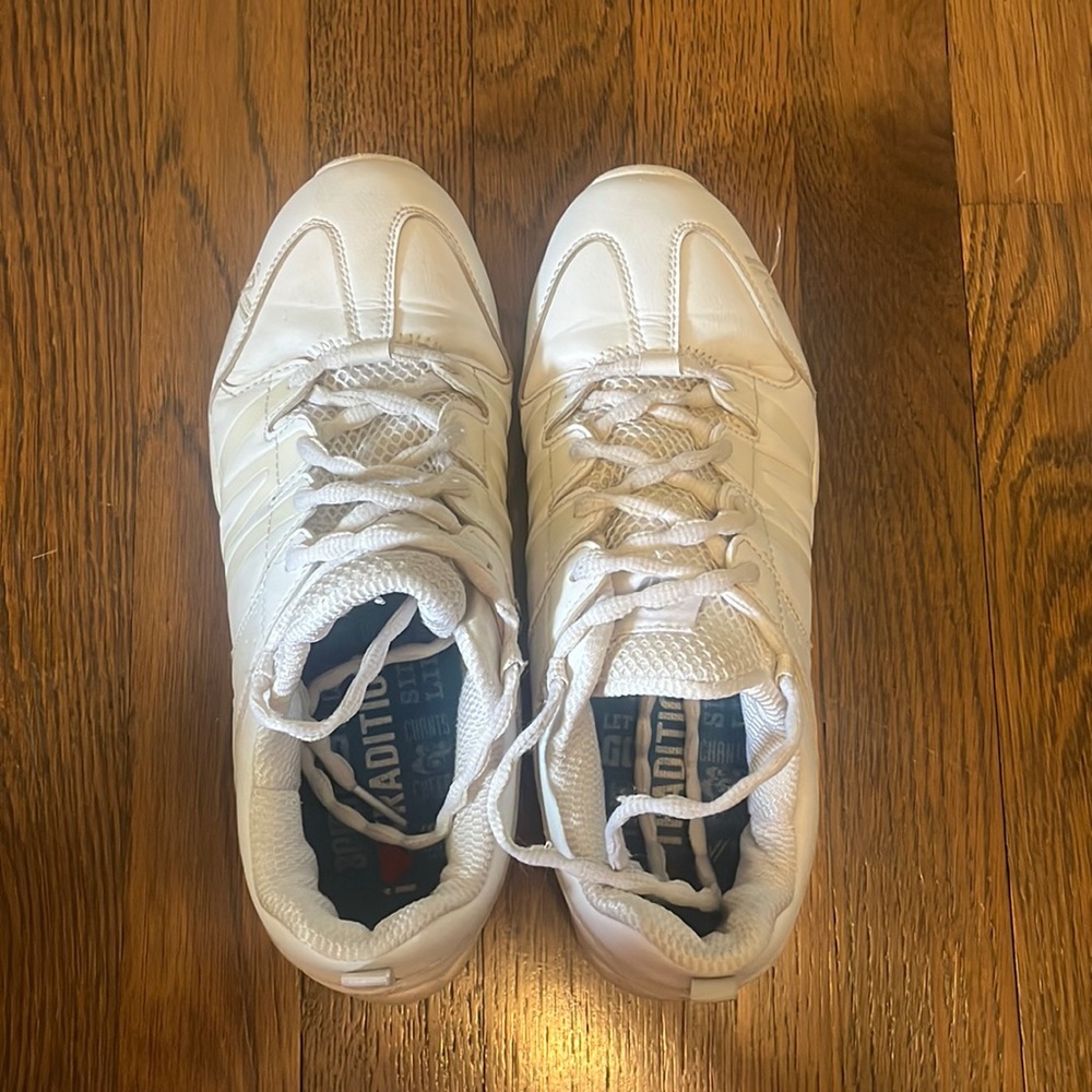 Varsity cheer shoes
